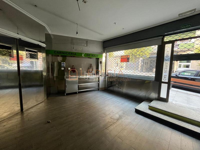 Foto edc5fddd-bf3b-4c39-abf4-ebf4ee6fd5de. Location local commercial dans Casablanca - Calvario Vigo