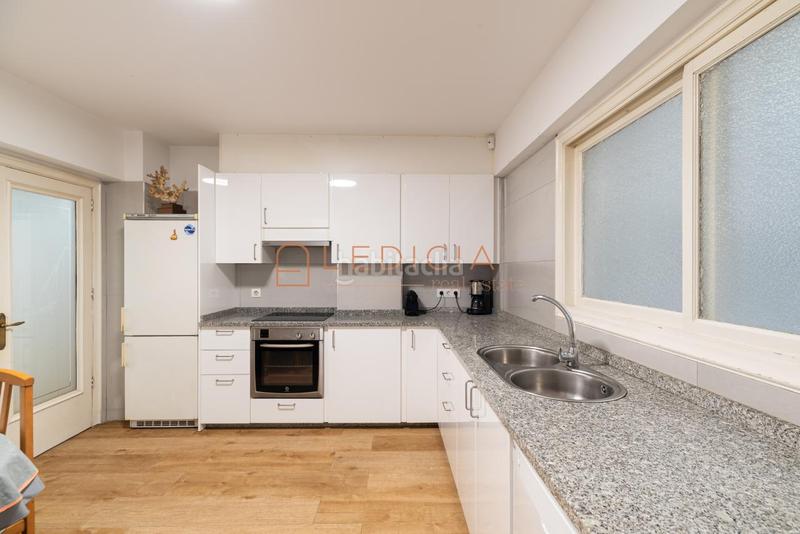 Foto e3562dec-4e2b-49f6-96ec-2676fec6214d. Flat in camelias 103 in Camelias - Pi y Margall Vigo
