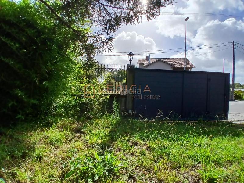 Foto 45d0188c-0c50-4359-9371-63a42ea9bb08. Terreno residencial en avenida de lugo 77 en Coiro Cangas