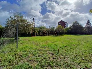 Wohngrundstück in Avenida de lugo 77