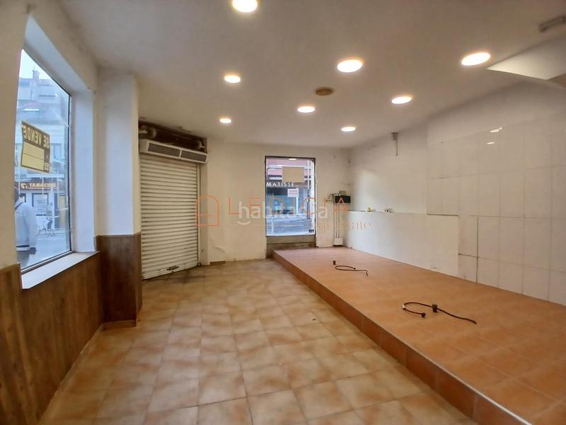 Foto 9a7d0d6a-8823-49bf-a1fa-b6fd07e181cf. Local commercial dans Teis Vigo