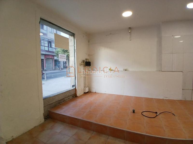 Foto fae68820-93d1-4a0f-b8ab-68174ceca3f0. Local commercial dans Teis Vigo