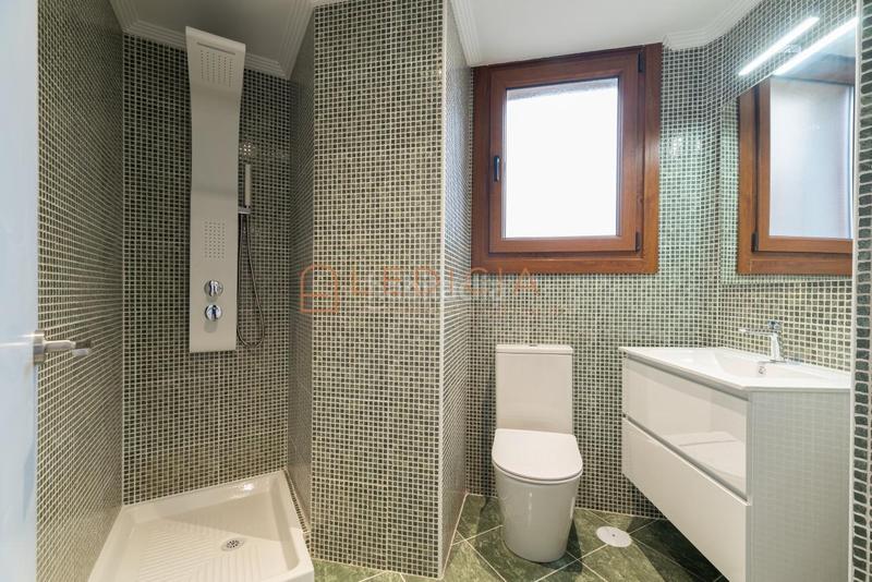 Foto 6b9727c1-f952-4c5e-a33d-0de1c9d8e66e. Dachwohnung mit heizung parking in Porriño (O)