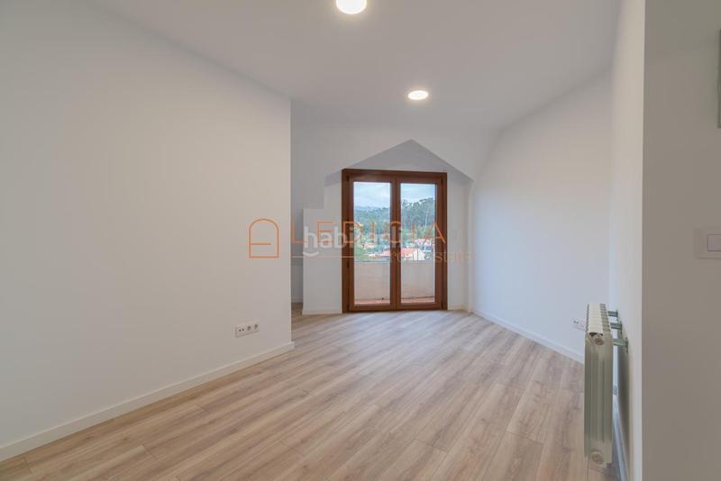 Foto ad80b5bf-72b1-4574-8a4a-ef95beaa9722. Dachwohnung mit heizung parking in Porriño (O)