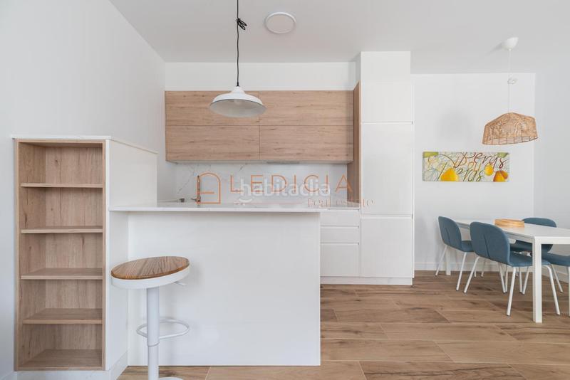 Foto 467b9766-ec13-4f15-a4de-a4543b3da844. Etagenwohnung mit heizung in Coiro Cangas