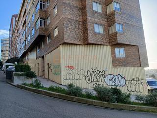 Local commercial à Baixada Mestre Chané