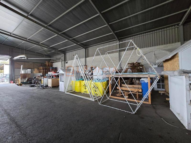 Foto a038aaa8-33cd-4af6-be52-944bb6c545ee. Nave industrial en Allariz