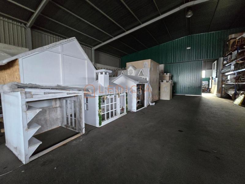 Foto cfc5d0f4-9243-45cd-9adb-e2f0c128d2bb. Nave industrial en Allariz