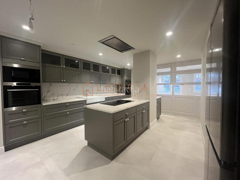 Foto 7a642ff7-6ea0-4b7b-8be9-1ed21d729eee. Attico con riscaldamento in Centro - Areal Vigo