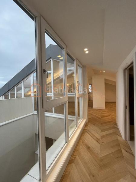 Foto 420e80fb-b8ae-492f-a279-78476fcc05e2. Attique avec chauffage dans Centro - Areal Vigo