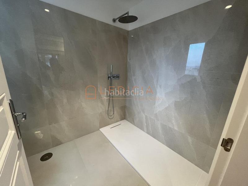 Foto aeb67abd-a5b6-42d7-ac79-67c2200cbe81. Dachwohnung mit heizung in Centro - Areal Vigo