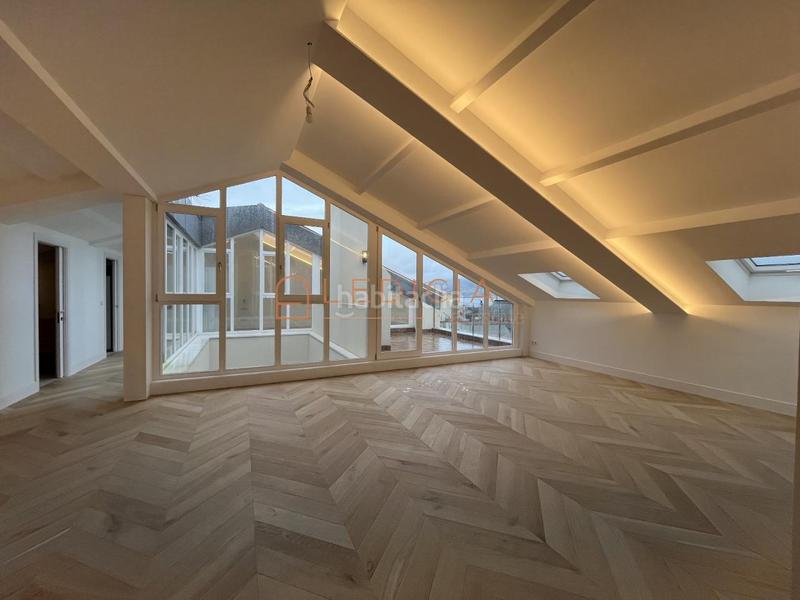 Foto 7619762b-a039-4f57-90dc-2c9c58f614cb. Penthouse with heating in Centro - Areal Vigo