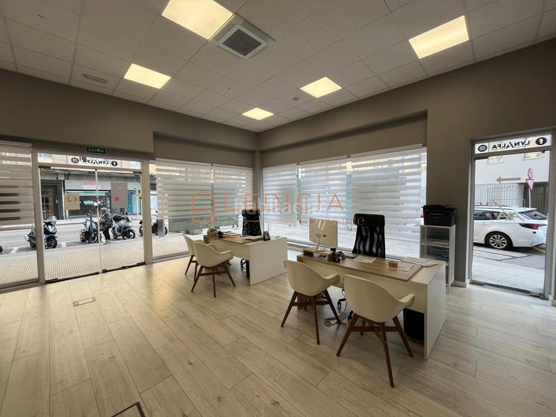 Foto 9909c86c-560c-47ea-8b56-f269ebd65bee. Miete geschäftsraum in Plaza España - Corte Inglés Vigo