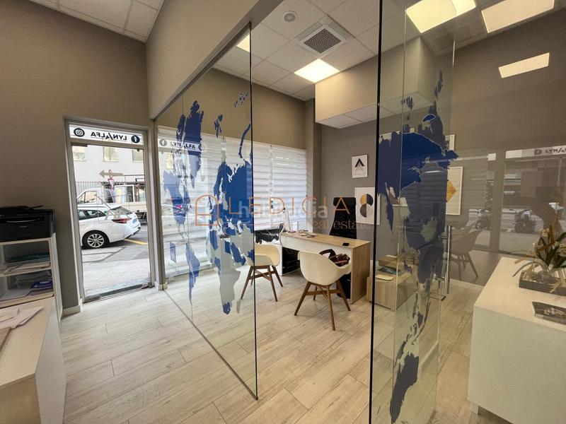 Foto e426a3c4-7e69-45a2-8633-1979c75bdbbd. Alquiler local comercial en Plaza España - Corte Inglés Vigo