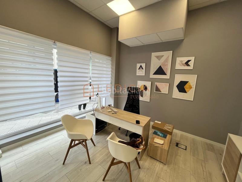 Foto 723f8820-6e79-495b-8ee7-49e578457061. Affitto locale commerciale in Plaza España - Corte Inglés Vigo