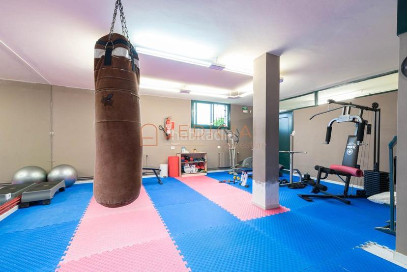 Foto 729cf2e3-0e2e-43af-ac9a-b1cc6b3f5b82. Chalet mit heizung parking in Sardoma - Castrelos Vigo