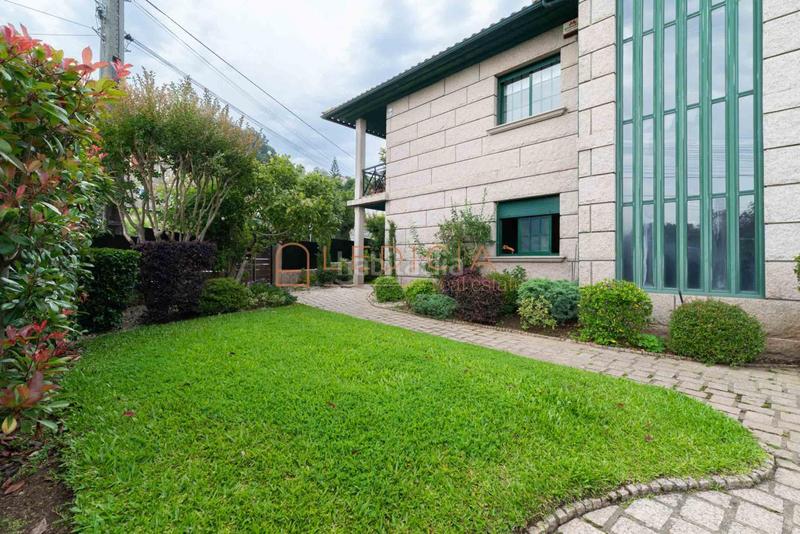 Foto 38b9342b-e37c-4640-b17b-0e19ecf5879e. Chalet avec chauffage parking dans Sardoma - Castrelos Vigo