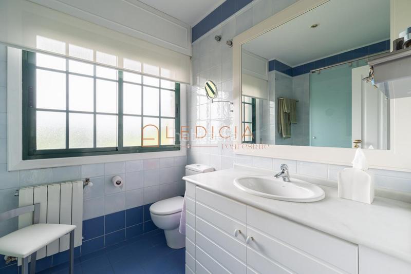 Foto 3f654a30-24bb-4062-afe0-11f2ef76fba0. Chalet en Sardoma - Castrelos Vigo