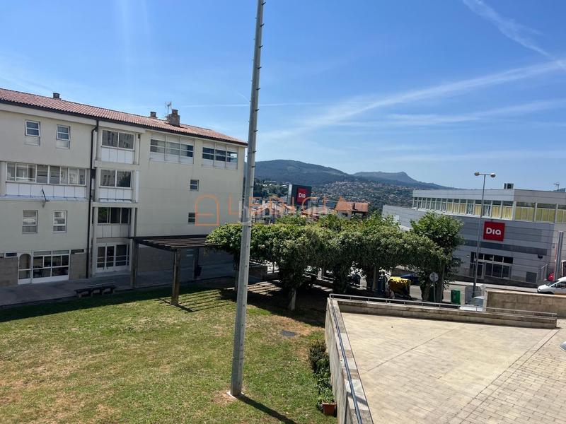 Foto 401ae584-724c-41e3-9daf-c3c7fe6360d1. Piso en pateira 11 en Lavadores Vigo