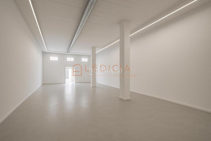 Foto ad19c514-6181-430c-88ae-d24adbddefe8. Local comercial en O Castro Vigo