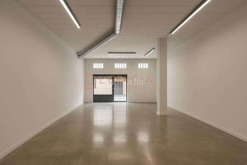 Foto e946bb78-6b59-4455-955a-0f36bd8870a9. Local comercial en O Castro Vigo