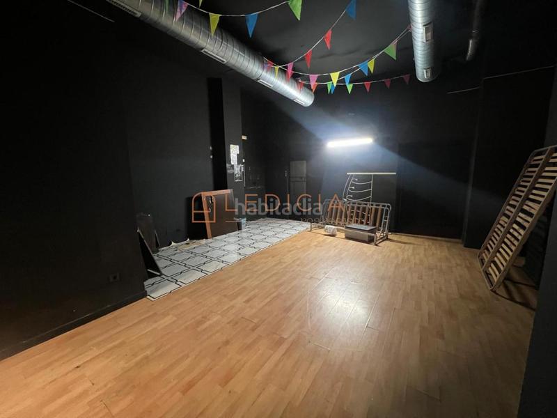 Foto 8fa2e852-25e5-400c-bf7d-1252f424e5ca. Alquiler local comercial en Centro - Areal Vigo