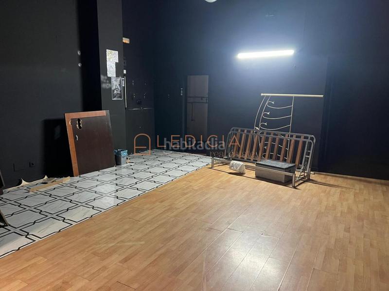 Foto fe46a2d3-8b30-4775-844b-a61212b3f93b. Alquiler local comercial en Centro - Areal Vigo