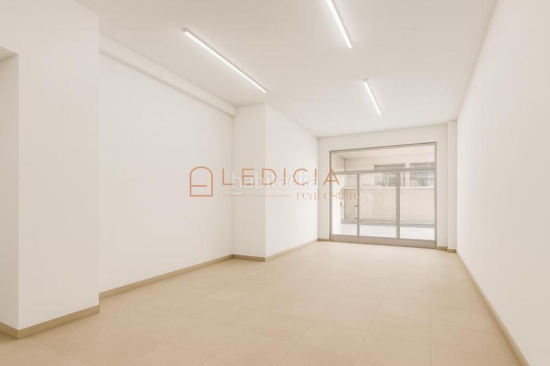 Foto 823aecd8-09ac-482f-bfd8-f5d052a5b9fe. Alquiler local comercial en oporto 24 en Centro - Areal Vigo