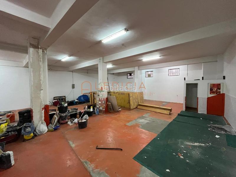 Foto dbf46e7d-4b33-49d4-9cb2-69c6b8c394f8. Alquiler local comercial en oporto 24 en Centro - Areal Vigo