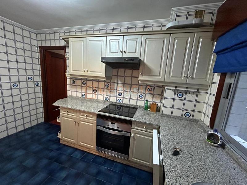 Foto 7e7301cf-52af-48b3-953a-6b474896bb73. Rent flat with heating parking in Centro - Areal Vigo