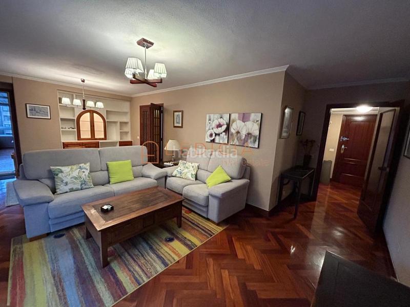 Foto 9261a7e0-d836-4931-a019-b3431ce4bcdb. Rent flat with heating parking in Centro - Areal Vigo