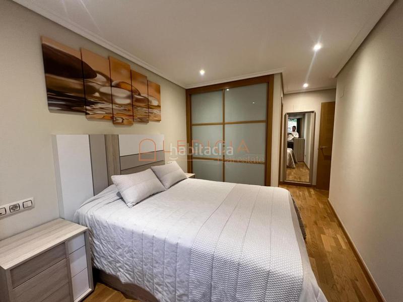 Foto 1f669a58-14ec-434d-8343-d457f5008be1. Alquiler piso en Lavadores Vigo