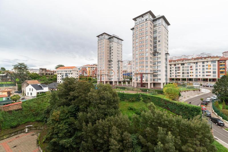 Foto 6c1769de-4c35-4355-8013-f26c78c9e5d7. Pis amb calefacció aparcament a Centro - Areal Vigo