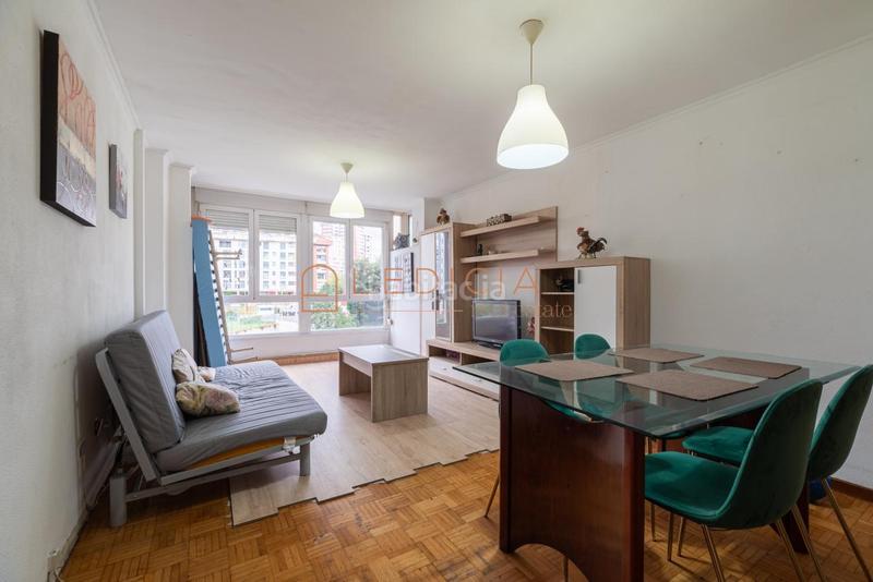 Foto fde6bfa5-daa8-46c2-b069-b4d02c0467cd. Pis amb calefacció aparcament a Centro - Areal Vigo