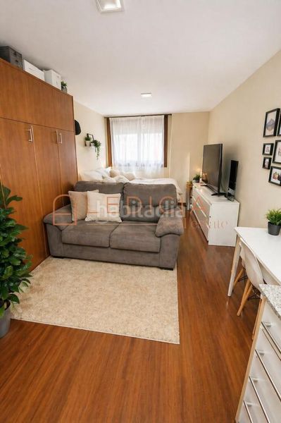 Foto eae9d4ad-b39d-4ffe-8cac-47bf6eb16042. Studio avec chauffage dans Casco Vello Vigo