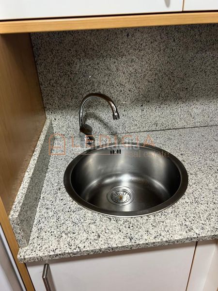 Foto c538c07c-003a-440c-860b-d9993bd21966. Estudi amb calefacció a Casco Vello Vigo