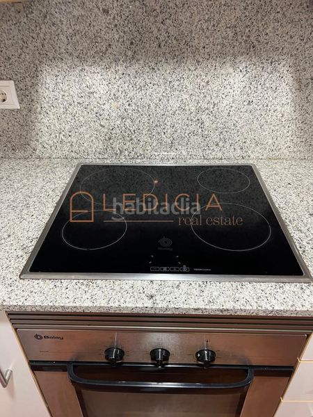 Foto f9e478dc-b53a-4186-b471-da234fbe7989. Estudi amb calefacció a Casco Vello Vigo