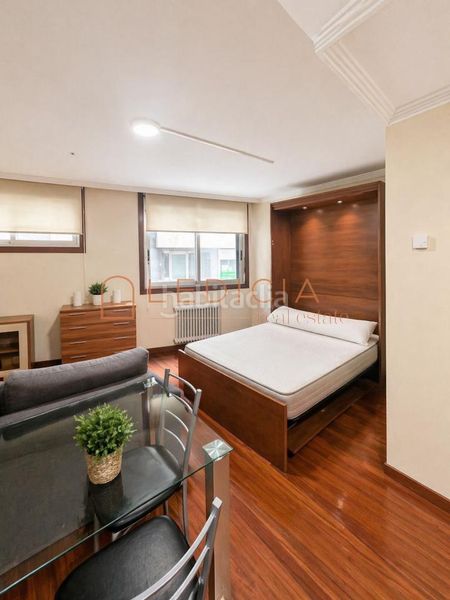 Foto a20b0da0-5bb9-4c61-b4a2-11ed495771ae. Studio avec chauffage dans Casco Vello Vigo