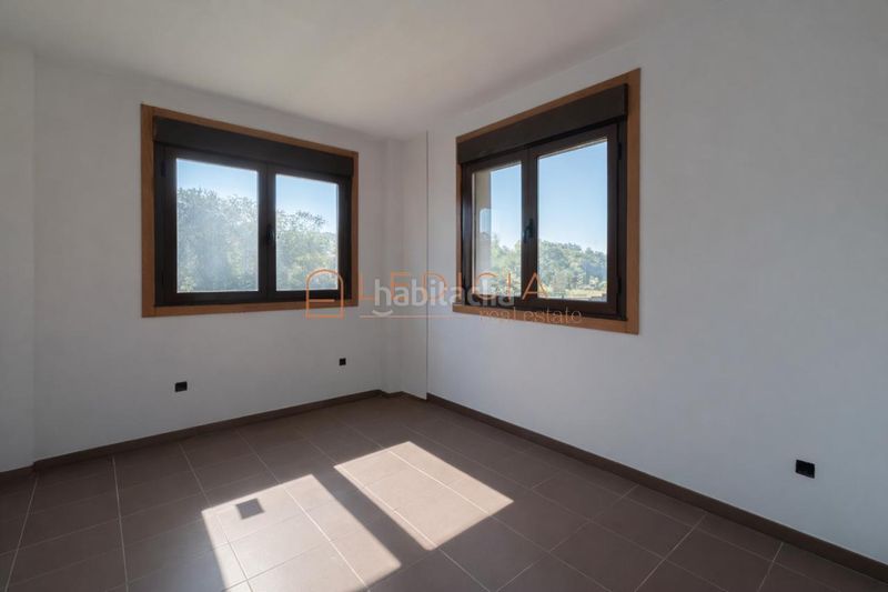 Foto fac8bc5e-9abb-4436-8e38-299786391296. Chalet in lugar eidos de abaixo 16 parcela 2 in Tomiño