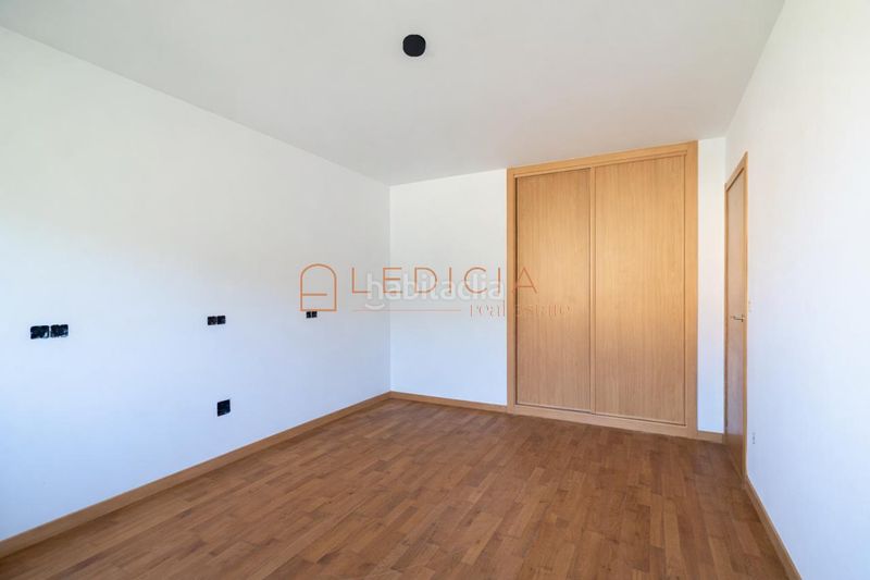 Foto 17f70f3e-50e6-41d9-9da9-a21377389dbe. Chalet dans lugar eidos de abaixo 16 parcela 2 dans Tomiño