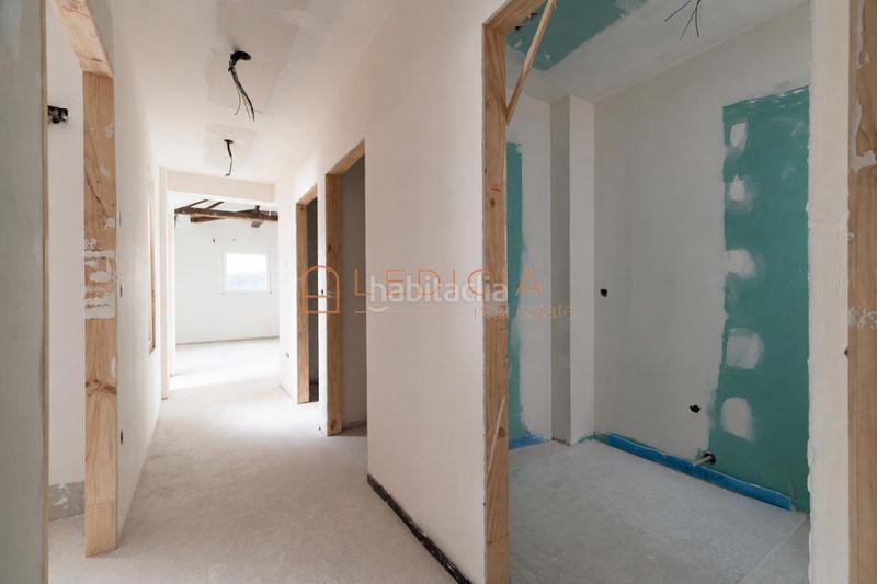 Foto fc0d82b3-4e5c-4512-afaa-a45928739fa3. Penthouse with heating parking in Centro - Areal Vigo