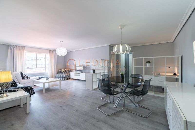 Foto 4b65e7bd-8558-4e4a-839d-ca0d90c42789. Piso en coruña 35 en Plaza de la industria Vigo