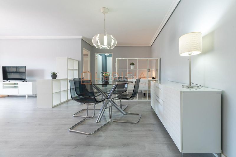 Foto 875fe146-87d4-422b-916f-48bdee66d290. Piso en coruña 35 en Plaza de la industria Vigo