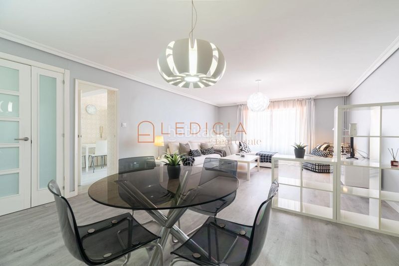 Foto b4ee30f6-9fcd-463e-a6c9-cfb28d3ff7c3. Piso en coruña 35 en Plaza de la industria Vigo