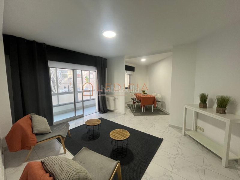 Foto 09abc580-0d15-48fd-bf3d-f524be1db0e3. Lloguer pis amb calefacció a Plaza España - Corte Inglés Vigo