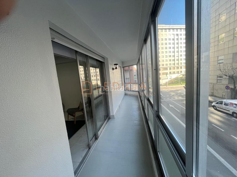 Foto 3aa0f4c8-ff07-4050-9a34-2bb8dd1d7f9d. Lloguer pis amb calefacció a Plaza España - Corte Inglés Vigo