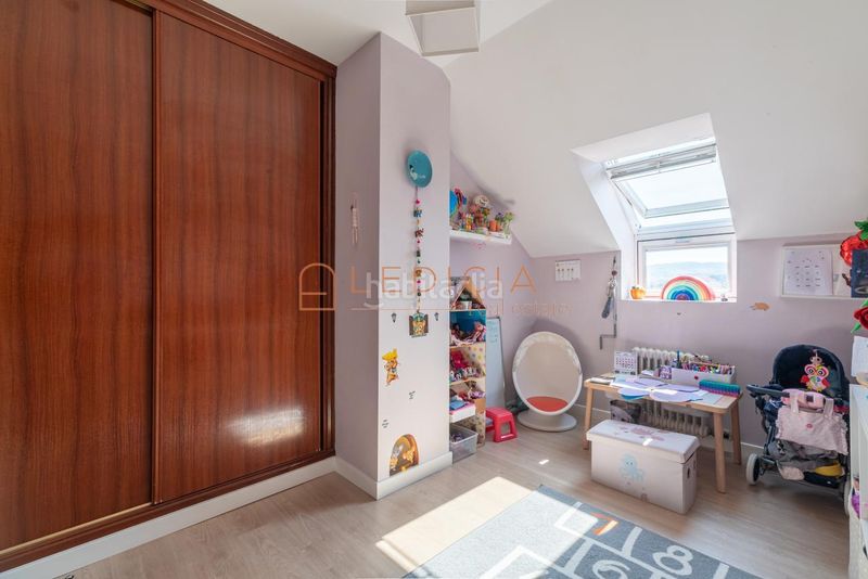 Foto c5af9607-9de3-45b0-add4-1a7a460e010d. Àtic a padre seixas 30 a Comesaña - Matamá Vigo