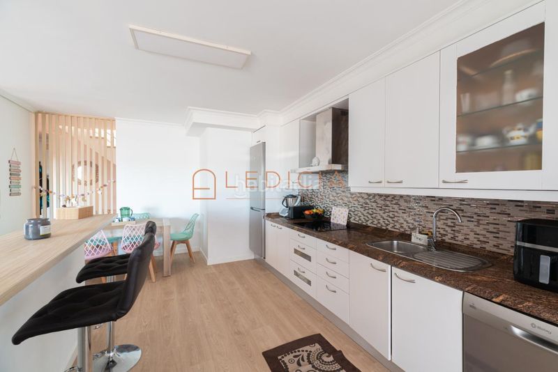 Foto ddb5558c-e62c-46ad-90d4-9dd6bfb95c11. Àtic a padre seixas 30 a Comesaña - Matamá Vigo