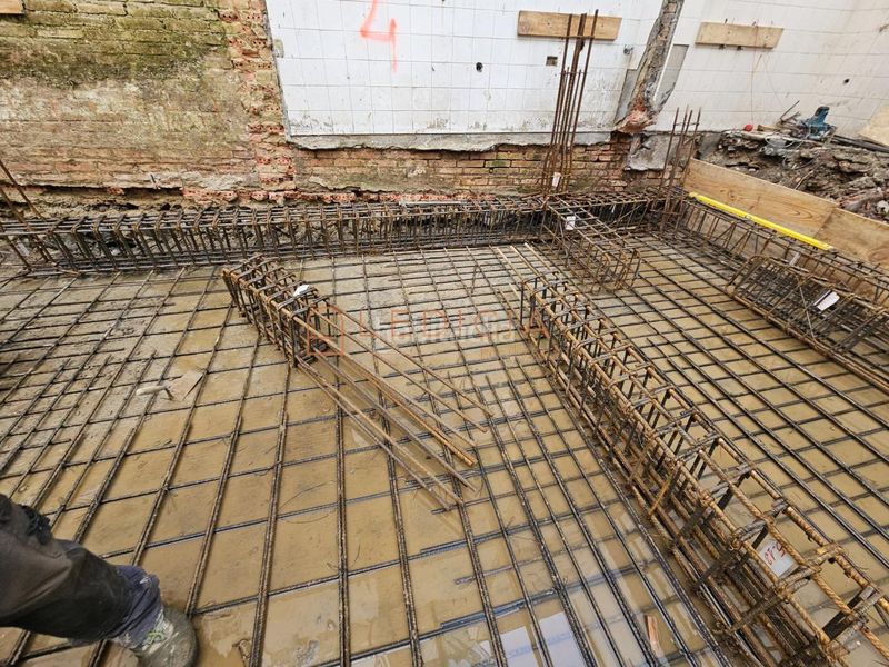 Foto 5dbc4487-21ee-4961-b1a8-21f68e654b11. Edificio en irmandiños 9 en Centro - Areal Vigo