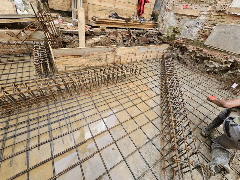 Foto d229b46b-fcf4-4b7b-ba8a-60290e49158f. Edificio en irmandiños 9 en Centro - Areal Vigo